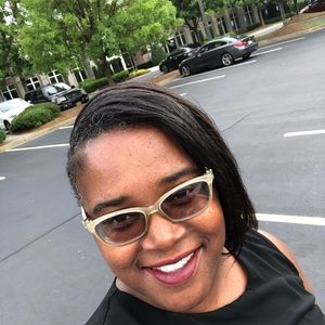 Meet your Posher, Jamila